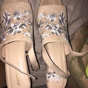 Nide wedges size 9